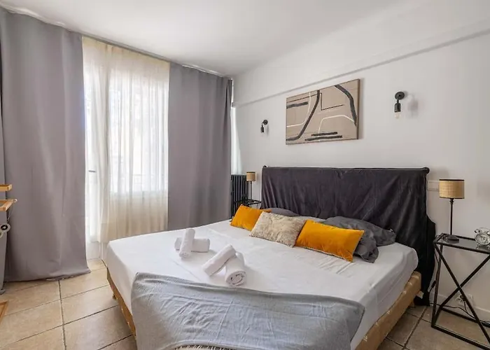 29 Carnot - Chaleureux Avec Balcon - Centre